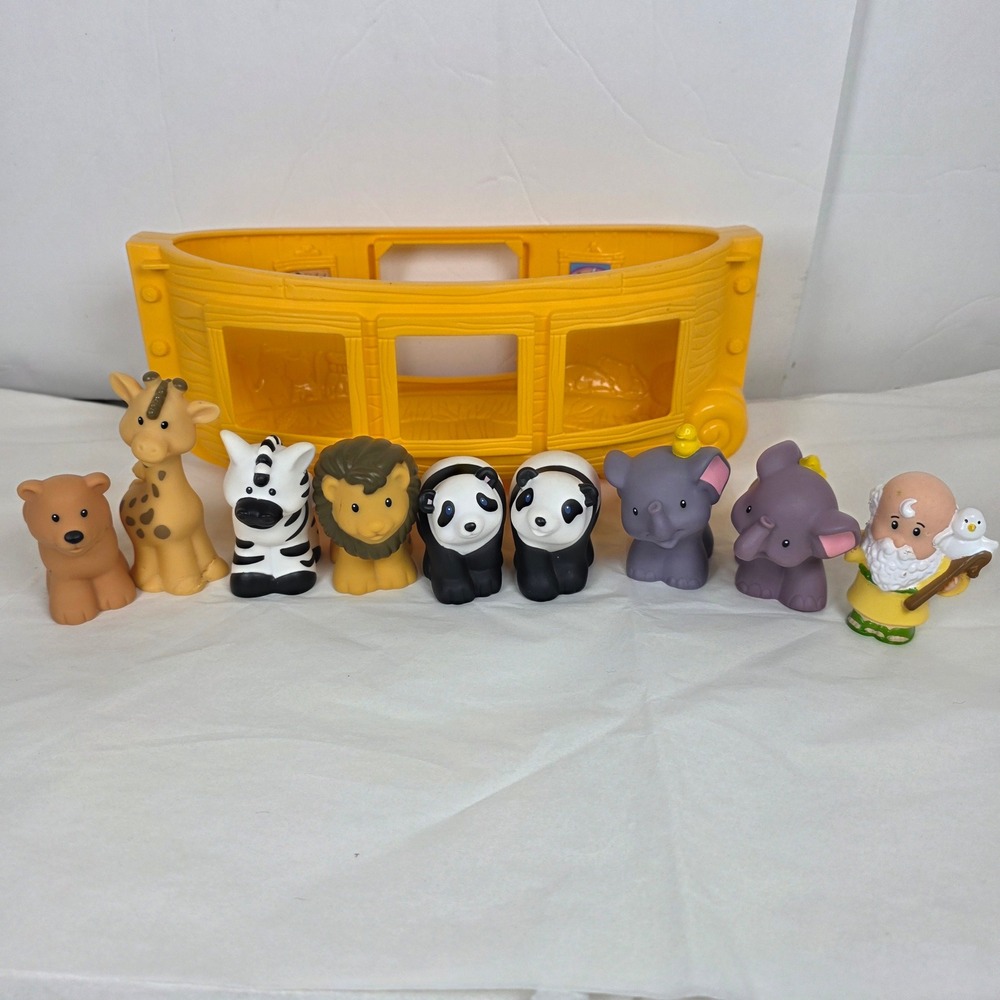 Fisher Price Little People Noahs Ark Boat Playset with 9 Figures 2002 daycare